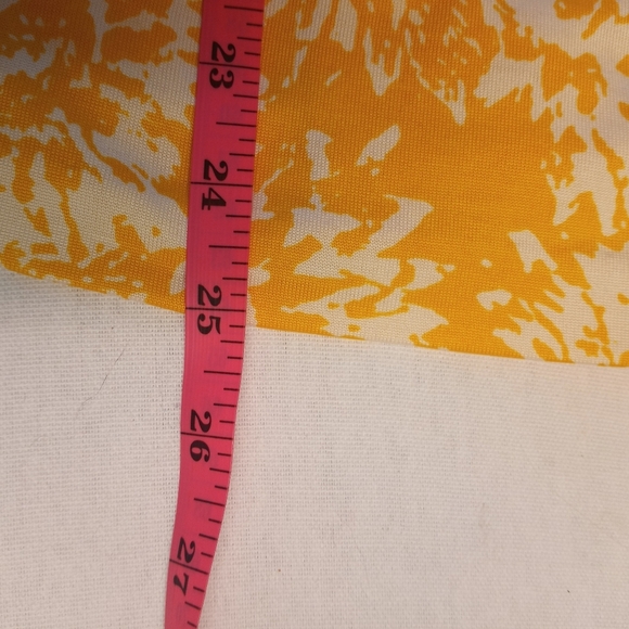 Diane Von Furstenberg Silk Vintage  Floral Deep V Neck Iconic 90s Retro Wrap Top - Picture 7 of 8